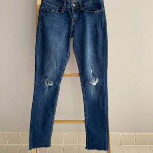 Levi’s 524 Distressed Skinny Jeans- size 5